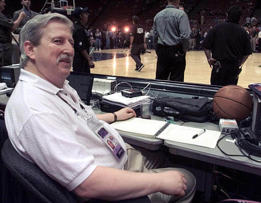 Nets longtime scorekeeper Herb Turetzky in 2002. (AP)
