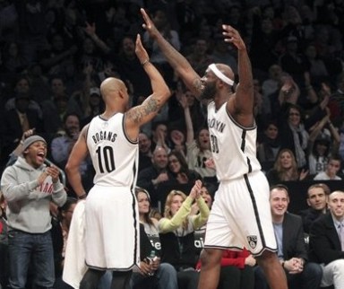 Reggie Evans, Keith Bogans