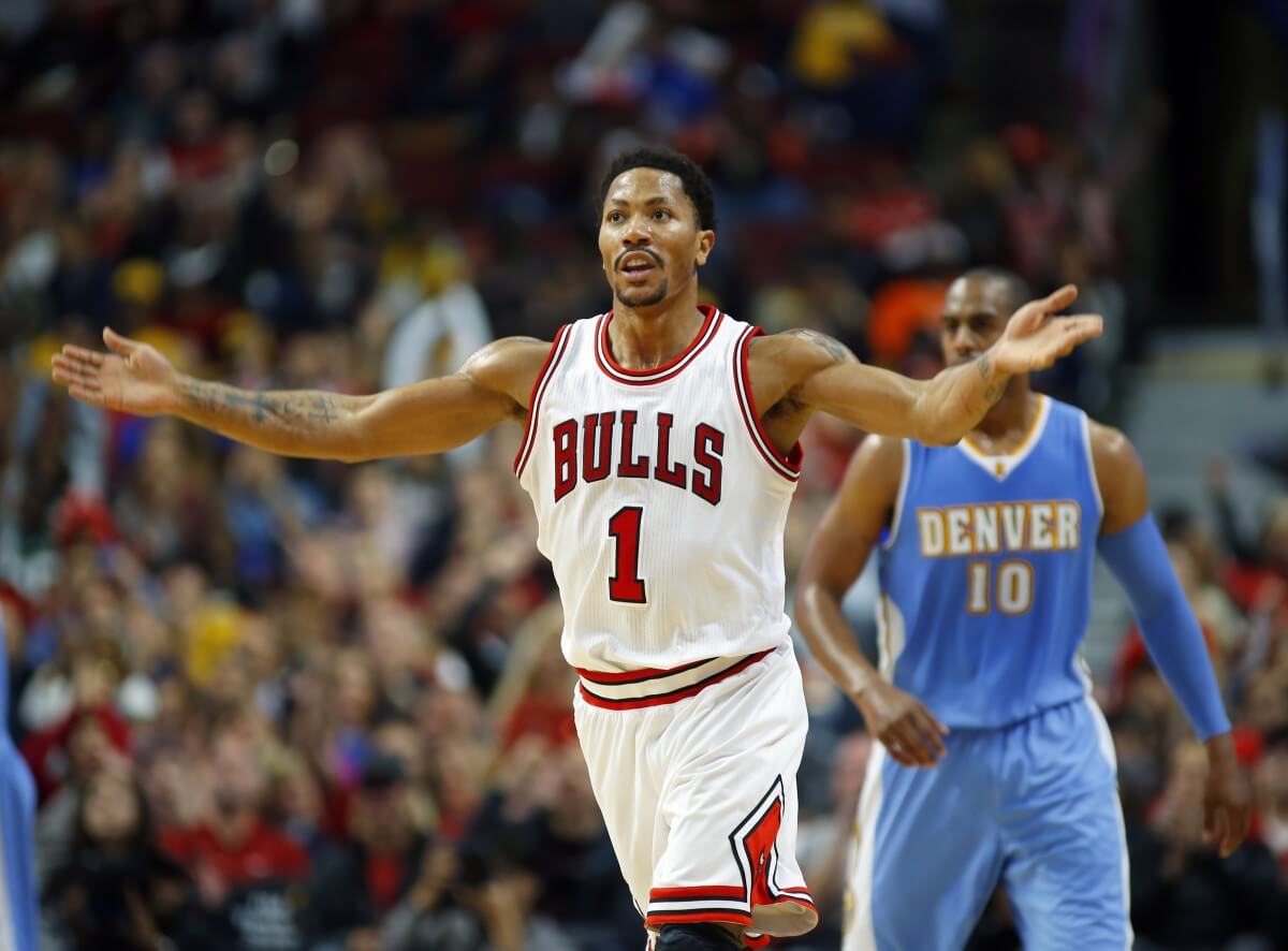 Derrick Rose faces Brooklyn for the first time ever. (AP)