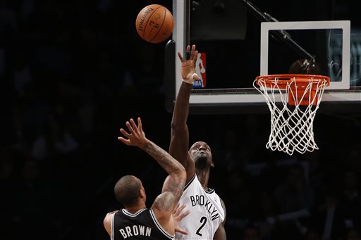 Kevin Garnett , Shannon Brown