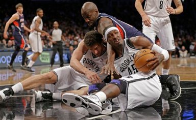 Brook Lopez, Johan Petro, Gerald Wallace
