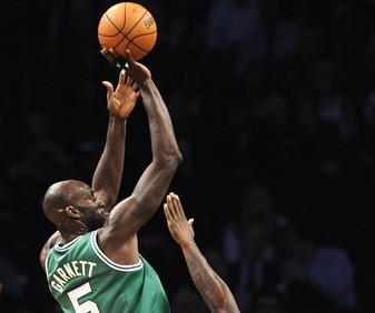 Kevin Garnett, Reggie Evans