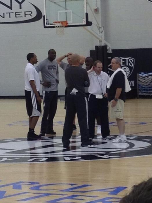 Jason Kidd coach huddle