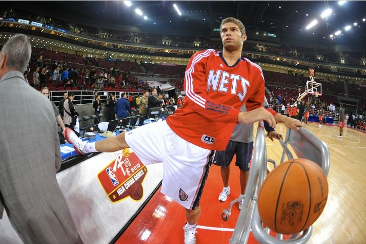 Brook Lopez stretching