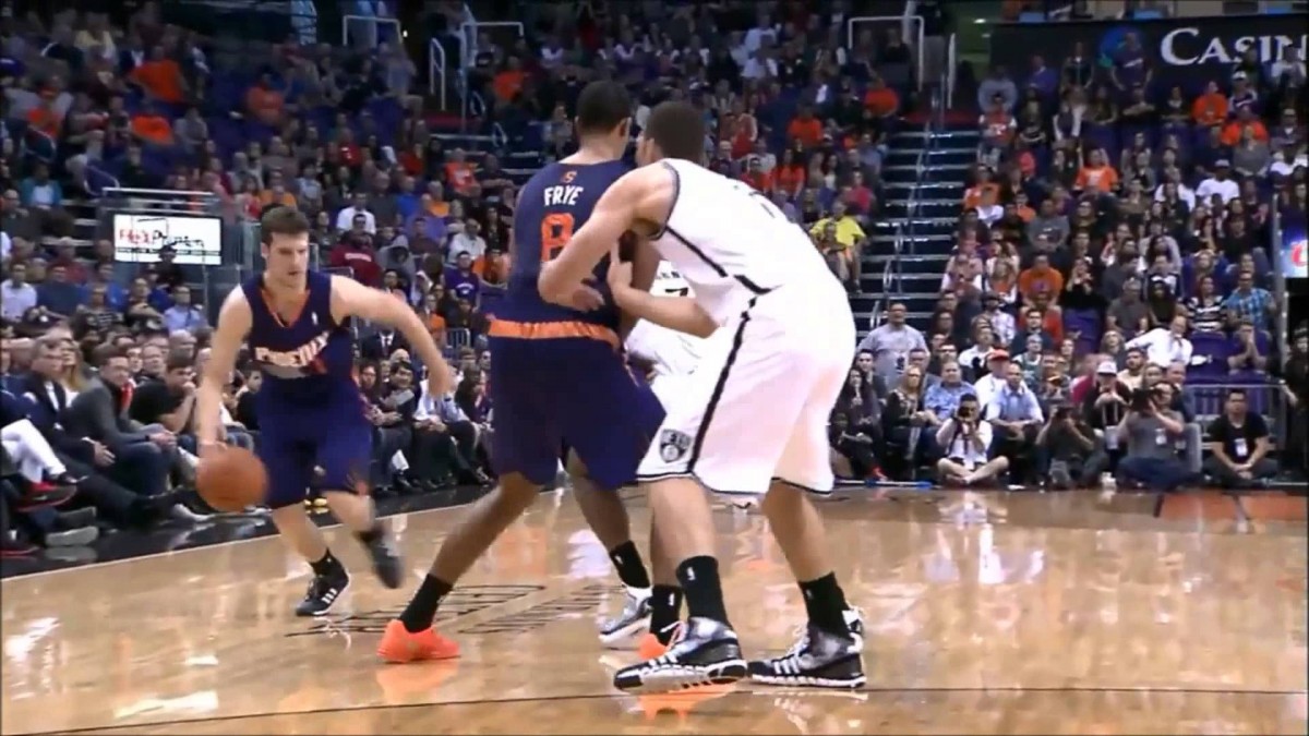 Battle of the Plumlees, guards in Brooklyn