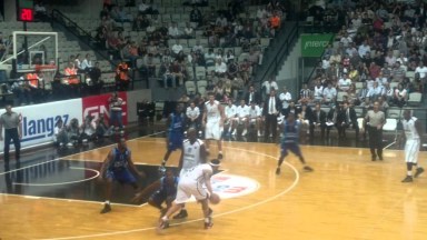 Deron Williams’s First Game With Besiktas (VIDEO)