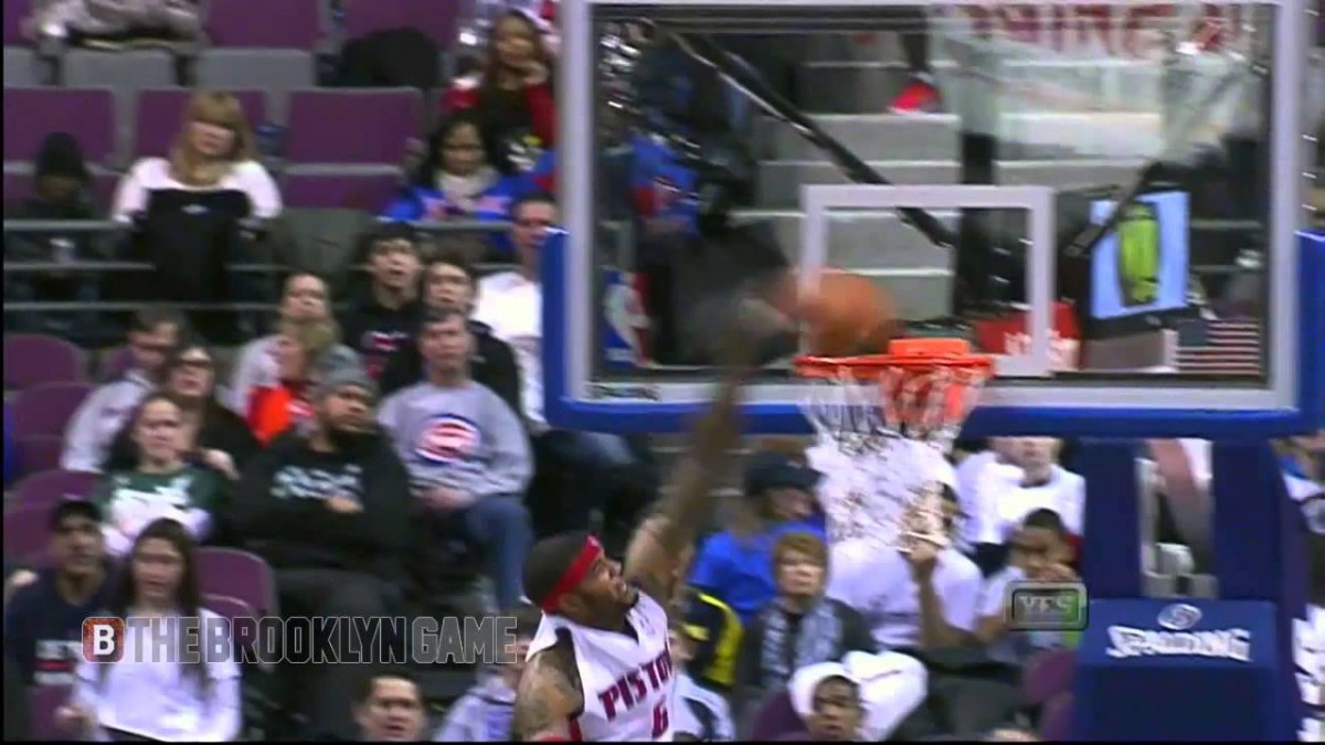 HIGHLIGHT: Josh Smith Gets Smacked In The Face In Midair, Dunks Anyway