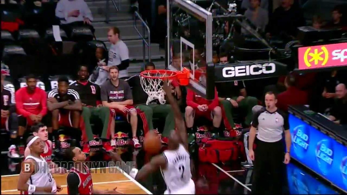 HIGHLIGHT: Paul Pierce finds Kevin Garnett for alley-oop