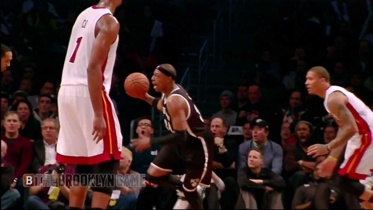 HIGHLIGHT: Paul Pierce Pumps Up Crowd After Shaun Livingston swats Ray Allen