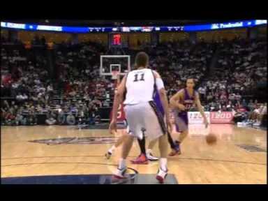 Kris Humphries: Throwing Up The Deuce Deuce
