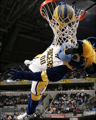Pacers Mascot
