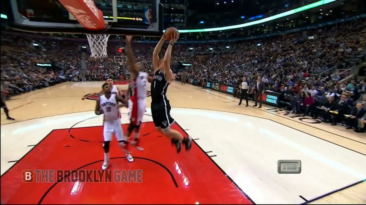 Mason Plumlee Back-To-Back Slam Dunks (VIDEO)