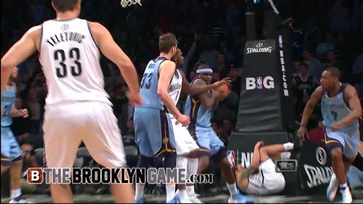Questionable No-Call on Deron Williams drive swings game (VIDEO)