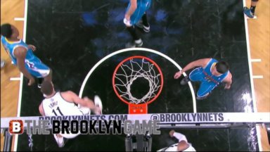 Sunday Morning Throwback Video: Brook Lopez posterizing his twin brother Robin