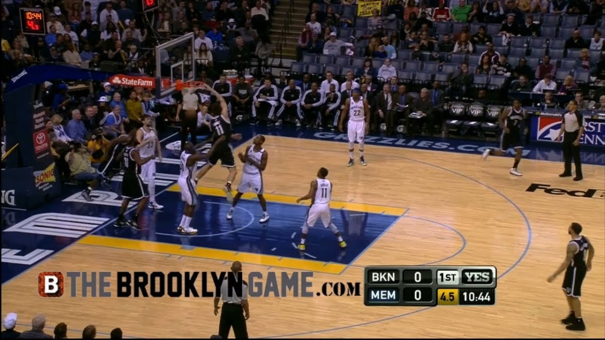 Video: Brook Lopez gets to dunking early vs. Grizzlies