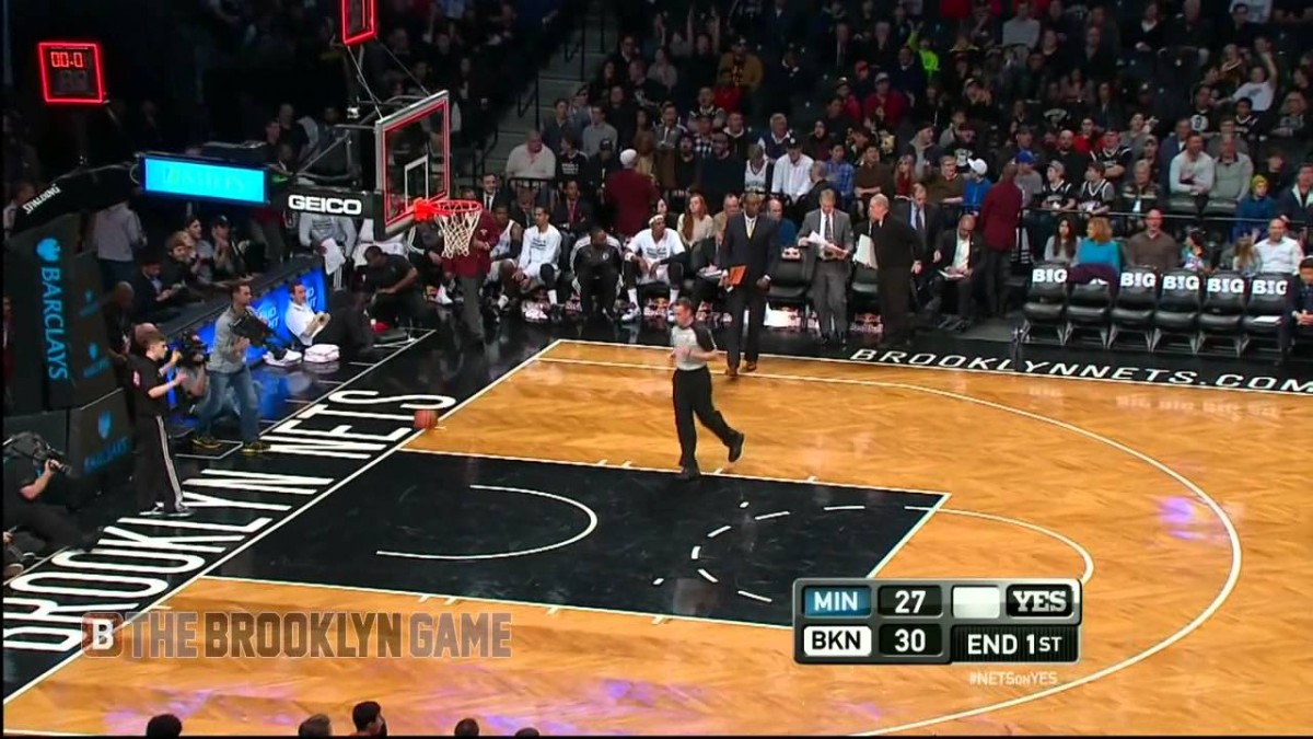 VIDEO: Deron Williams hits half-court shot just after the buzzer