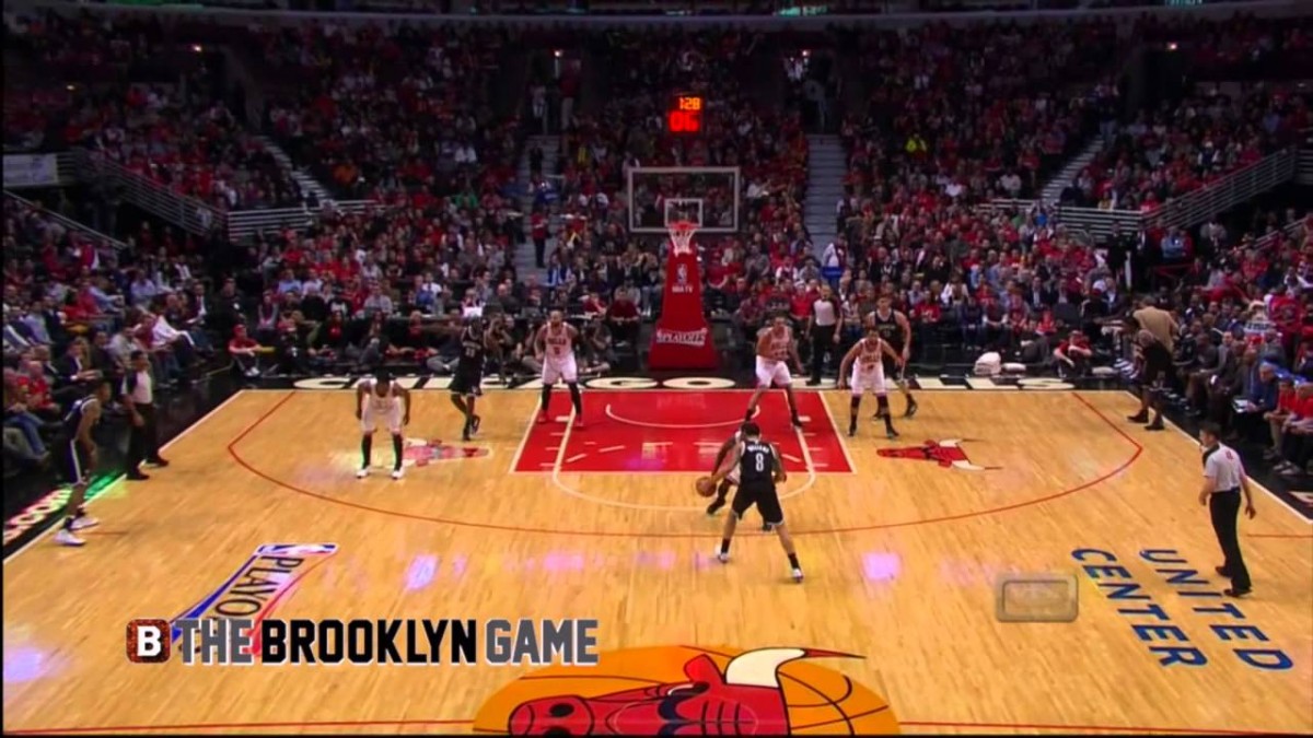 Video: Deron Williams schools Nate Robinson, draws four-point play