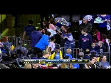 Video: Female Thunder fan grossed out by touching Kris Humphries