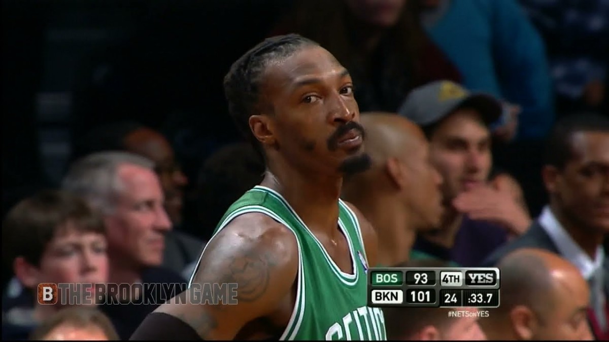 Video: Gerald Wallace throws basketball at Alan Anderson, draws tech