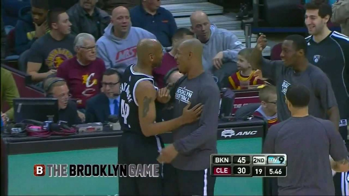 Video: Jerry Stackhouse turns back time, dunks in traffic