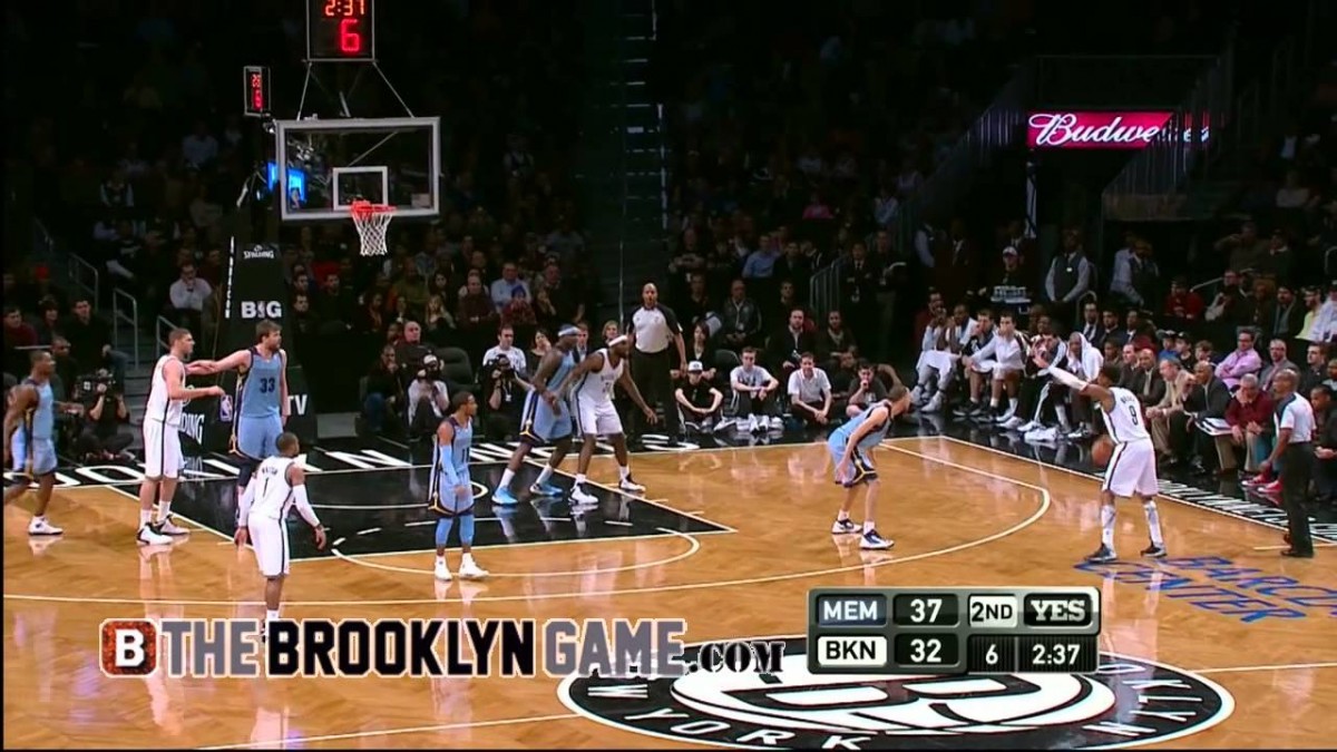 Video: MarShon Brooks putback dunks his own miss