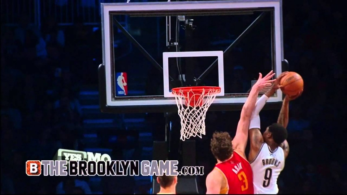 Video: MarShon Brooks with the fancy finish