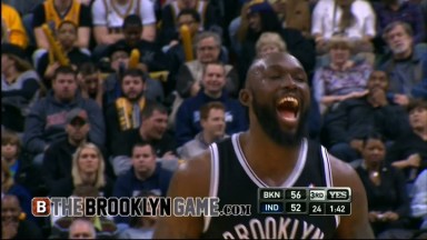 Video: Reggie Evans dunks the ball with two hands
