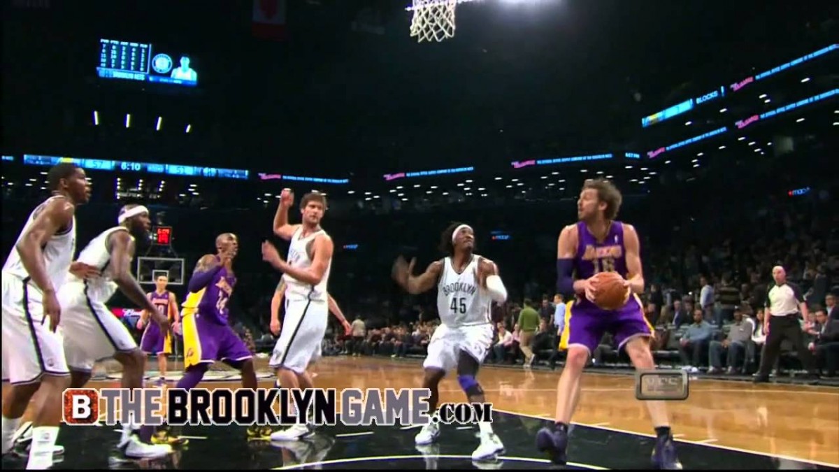 Video: Reggie Evans swats Pau Gasol