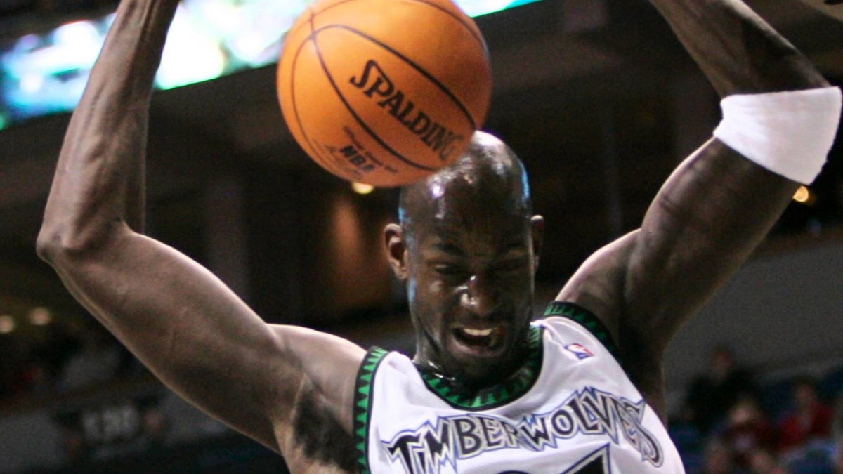 Who was Kevin Garnett’s mentor?